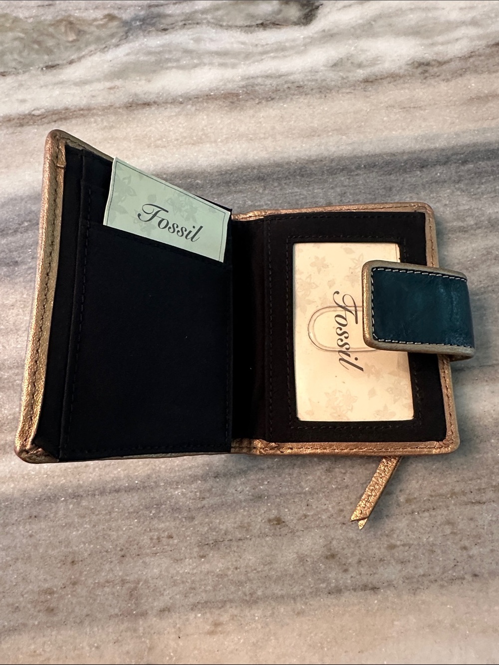 FOSSIL COMPACT WALLET - Picture 3 of 5